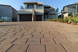 Best Concrete Driveway Installation  in Valrico, FL